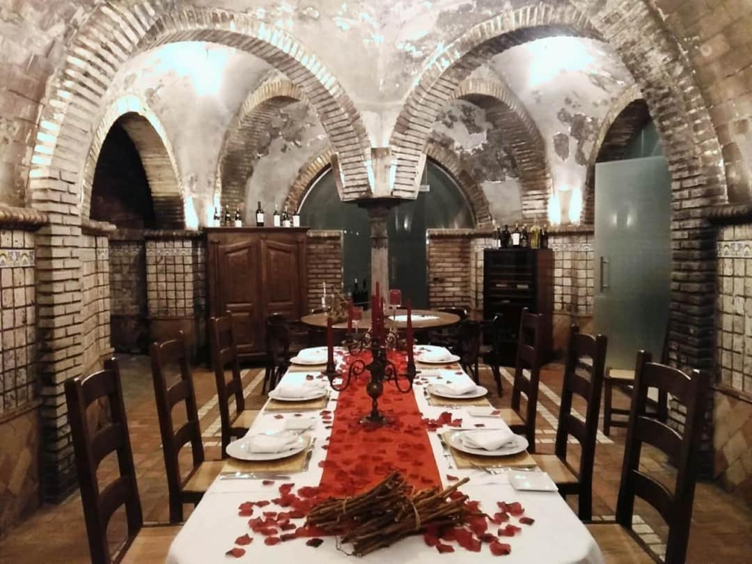 Hotel Vinicola Real-200 Monges Albelda De Iregua ภายนอก รูปภาพ