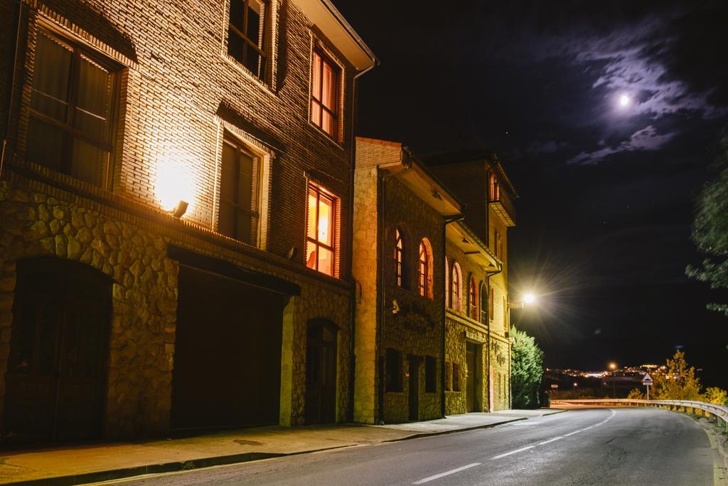 Hotel Vinicola Real-200 Monges Albelda De Iregua ภายนอก รูปภาพ