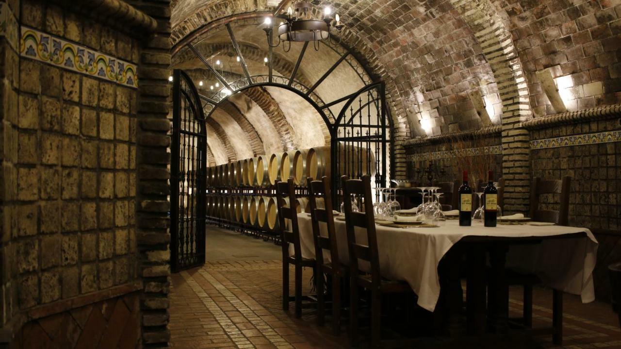 Hotel Vinicola Real-200 Monges Albelda De Iregua ภายนอก รูปภาพ