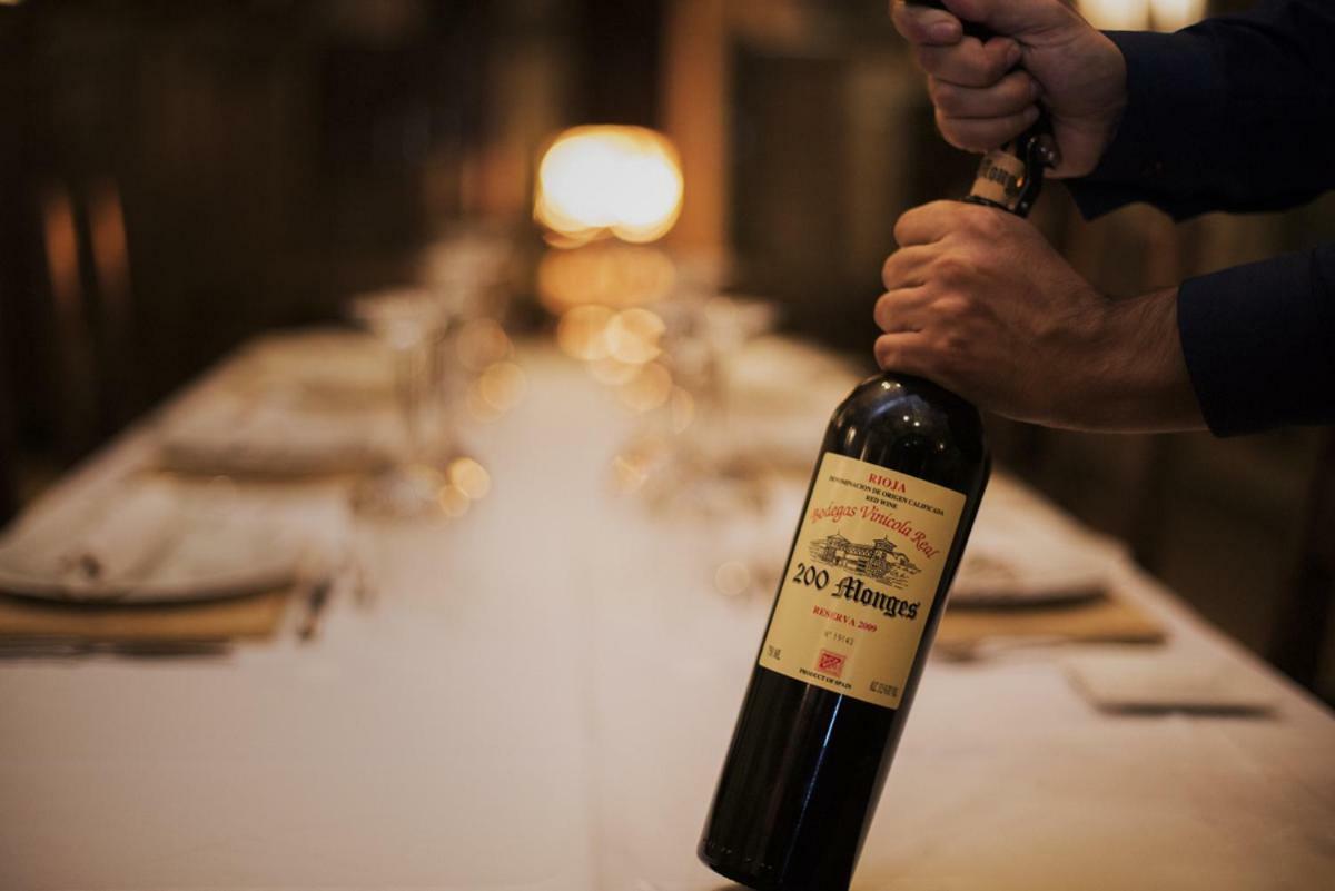 Hotel Vinicola Real-200 Monges Albelda De Iregua ภายนอก รูปภาพ